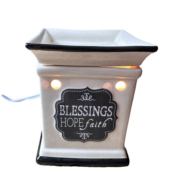 Blessings Hope Faith Plug-In Wax Melter - NWOT - Picture 5 of 8